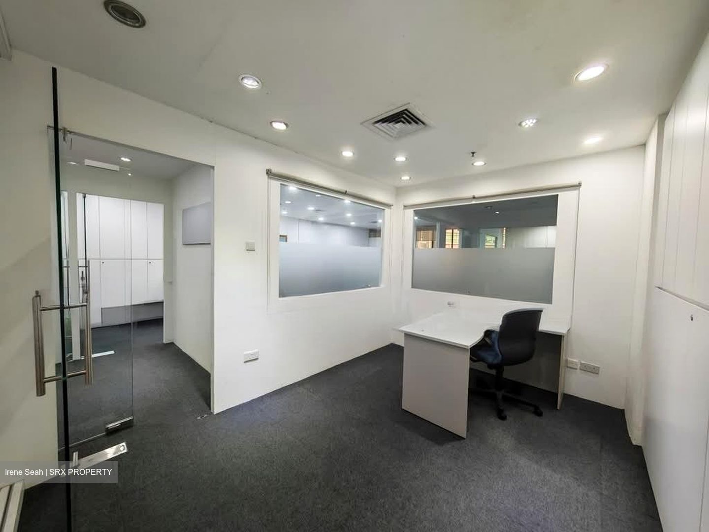 International Plaza (D2), Office #575430441